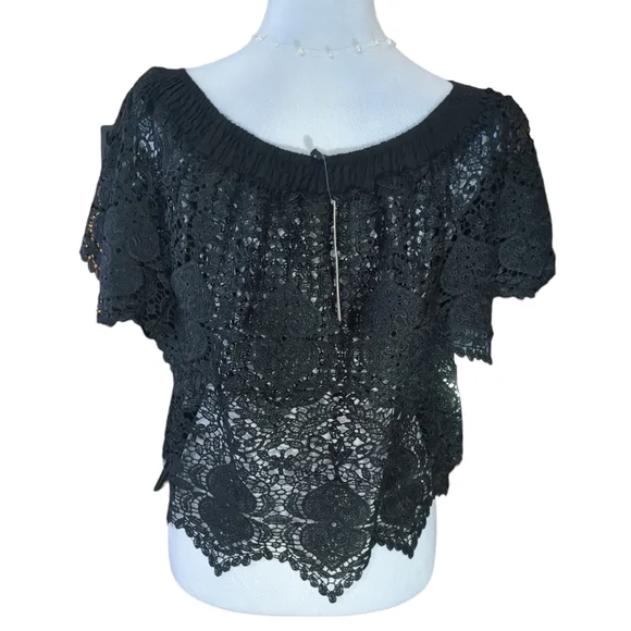 San joy shoulder Top color black embroidery - Picture 2 of 6